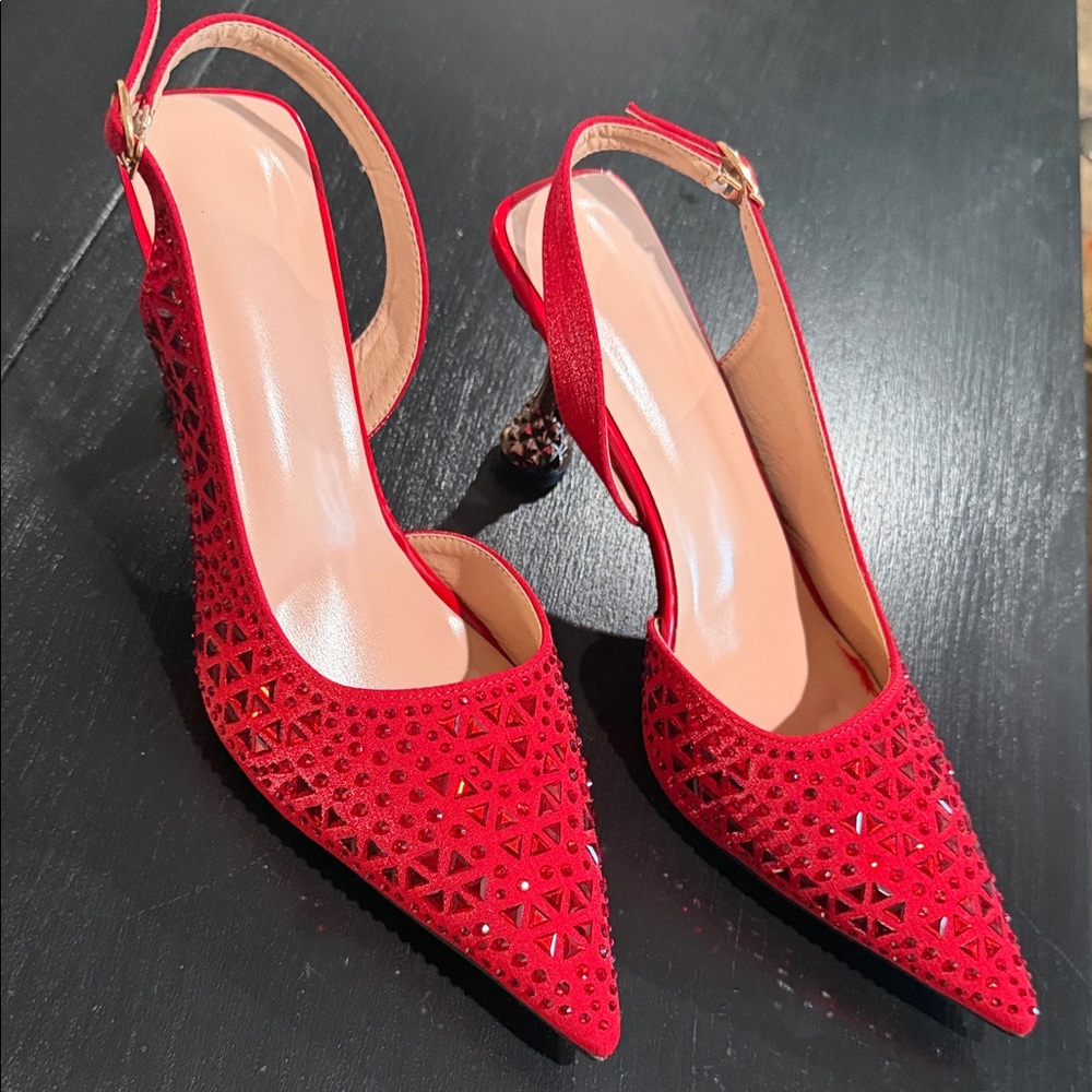 Chic Red Slingback Heels